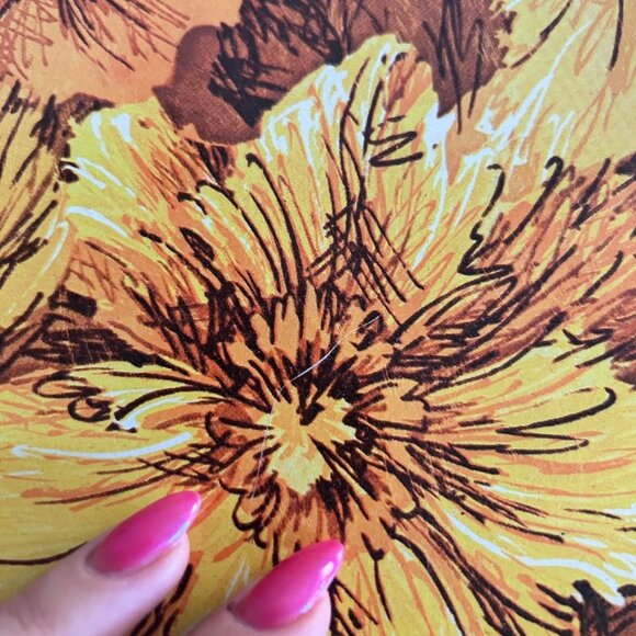 Vintage 1970s MCM Hippie Cottagecore Floral Metal TV Snack Tray with Folding Leg - Picture 5 of 10